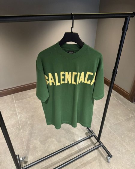 BALENCIAGA